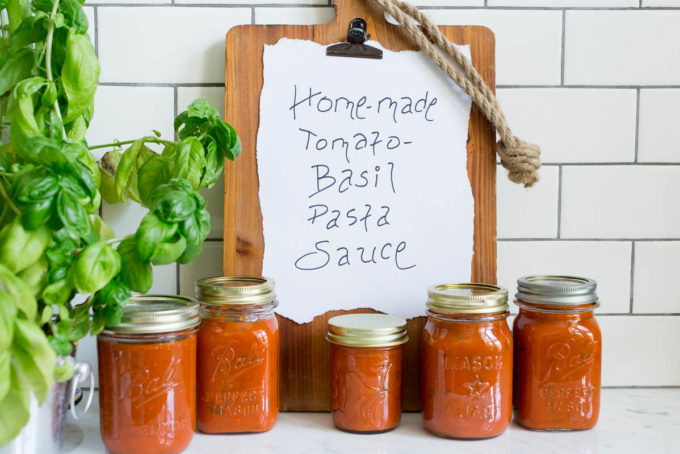 Homemade Tomato-Basil Pasta Sauce by Parsley In My Teeth, vegan pasta sauce, healthy pasta sauce