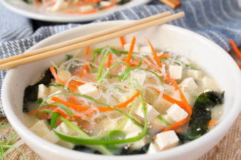 Sea Kelp Noodle Miso Soup with Tofu + Seaweed by Parsley In My Teeth, quick healthy vegan miso soup